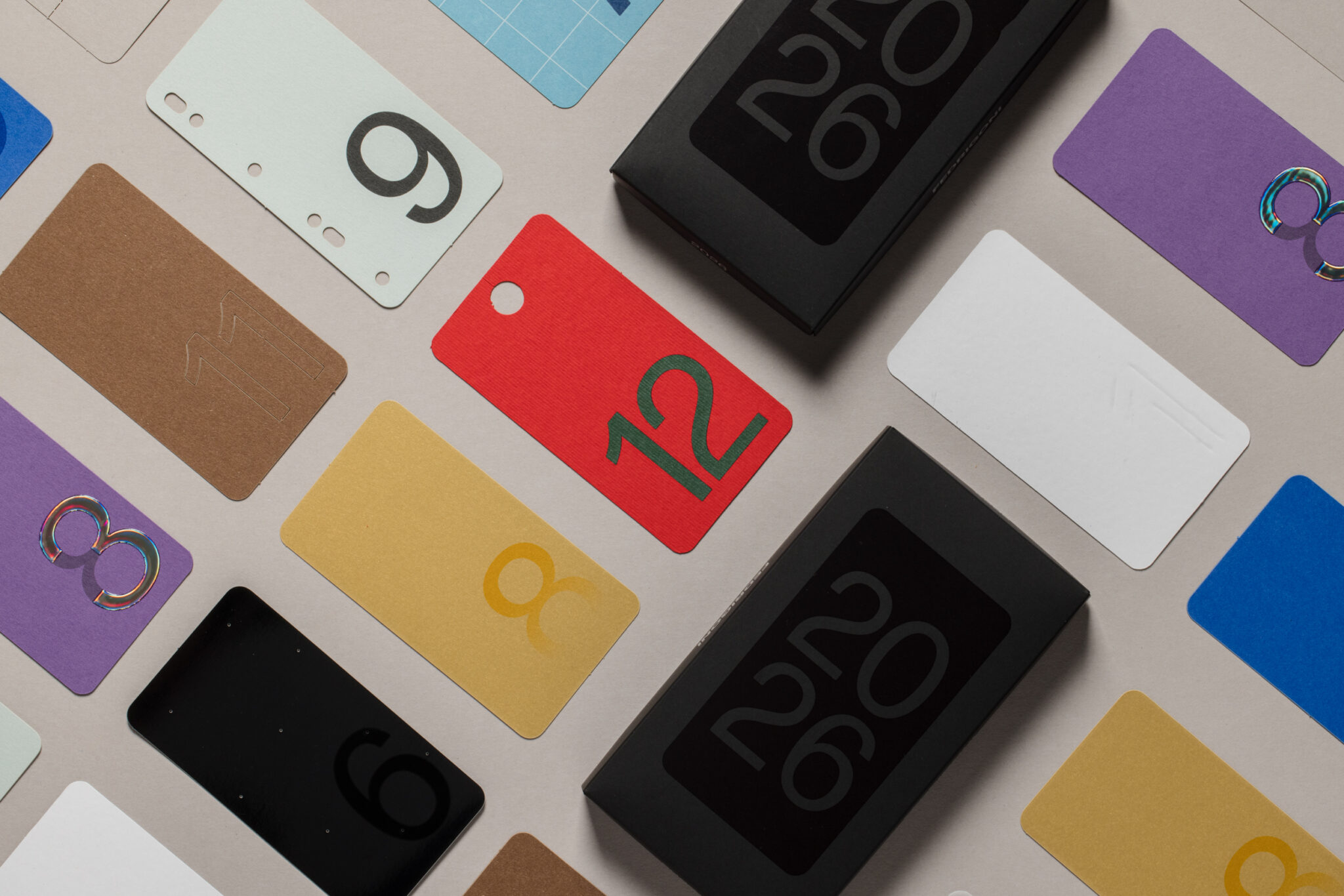 Calendário 2026: um ano em 12 papéis